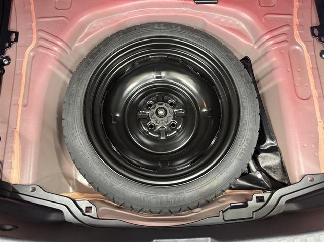 アクア Sスタイルブラック シートヒーター 衝突被害軽減ブレーキ ペダル踏み間違い急発進抑制装置 車線逸脱警報装置 オートハイビーム ワンセグ内蔵メモリー バックモニター ETC スマートキー 整備記録簿 LEDライト(16枚目)