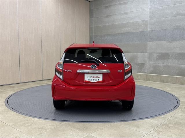 アクア Sスタイルブラック シートヒーター 衝突被害軽減ブレーキ ペダル踏み間違い急発進抑制装置 車線逸脱警報装置 オートハイビーム ワンセグ内蔵メモリー バックモニター ETC スマートキー 整備記録簿 LEDライト(26枚目)