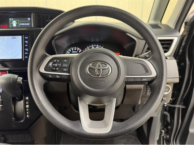 ルーミー G 衝突被害軽減ブレーキ ペダル踏間違い急発進抑制装置 車線逸脱警報装置 オートハイビーム フルセグ内蔵メモリーナビ CD/DVD Bluetooth バックモニター ETC 両側電動スライドドア LED(6枚目)