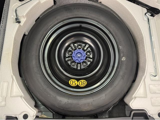 プリウス Ｇ　衝突被害軽減ブレーキ　ペダル踏み間違い急発進抑制装置　電源コンセント　ディスプレイオーディオ　ＥＴＣ　ＬＥＤ　Ｂｌｕｅｔｏｏｔｈ　シートヒーター　クルーズコントロール　ブラインドスポットモニター（20枚目）