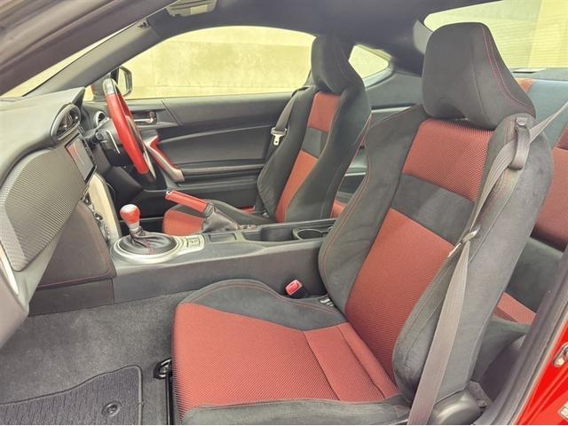 �g���^���Îԁu�܂邲�ƃN���[�j���O�v�{�H�ρB�O���͂����������̓V�[�g���O���Č����Ȃ����܂œO���򂵂Ă��܂��B