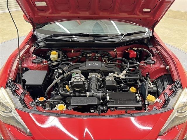 �g���^���Îԁu�܂邲�ƃN���[�j���O�v�{�H�ρB�G���W�����[�����p��܂Ő��I�������X�`�[�������s���܂��B�������������o���܂Ńs�J�s�J�ł�����