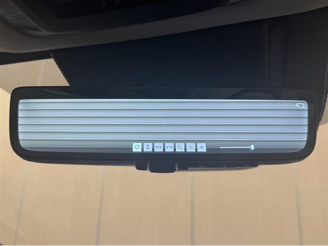 プリウス Ｚ　４ＷＤ　衝突被害軽減ブレーキ　ペダル踏み間違い急発進抑制装置　ドライブレコーダー　電源コンセント　寒冷地仕様　シートヒーター　ナビ　Ｂｌｕｅｔｏｏｔｈ　フルセグ　ブラインドスポットモニター　ＥＴＣ（16枚目）