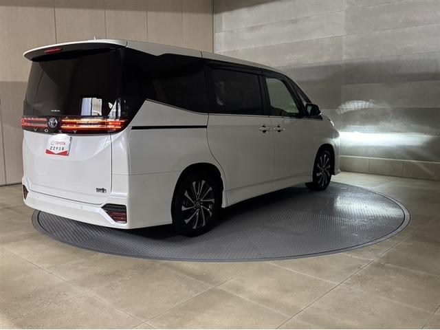 ヴォクシー ハイブリッドＳ－Ｚ　衝突被害軽減ブレーキ　ペダル踏み間違い急発進抑制装置　電源コンセント　ナビ　フルセグ　Ｂｌｕｅｔｏｏｔｈ　ＥＴＣ　ＬＥＤ　シートヒーター　全周囲カメラ　クルーズコントロール　両側電動スライドドア（19枚目）