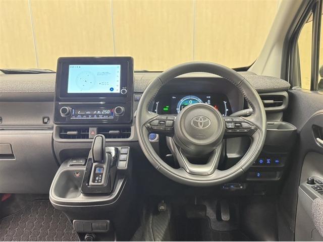 シエンタ ハイブリッドＺ　衝突被害軽減ブレーキ　ペダル踏み間違い急発進抑制装置　ドライブレコーダー　ディスプレイオーディオ　フルセグ　Ｂｌｕｅｔｏｏｔｈ　ＥＴＣ　ＬＥＤ　全周囲カメラ　両側電動スライドドア　クルーズコントロール（6枚目）