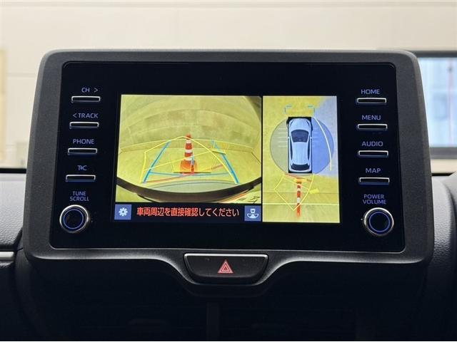 ヤリス ハイブリッドＸ　衝突被害軽減ブレーキ　ペダル踏み間違い急発進抑制装置　ナビ　Ｂｌｕｅｔｏｏｔｈ　全周囲カメラ　先進ライト　車線逸脱警報　クルーズコントロール　オートエアコン　ＥＴＣ　デュアル・サイドエアバック（10枚目）
