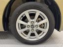 アルミホイール付き!「純正」なので車のデザインともマッチしています。お洒落は足元から。。。といいますから♪