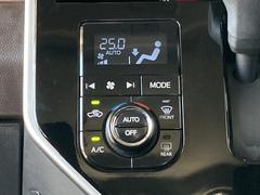 お好みの温度に設定すれば、車内の温度を検知し自動で調整してくれるオートエアコン！暑い、寒いと何度もスイッチを操作しなくても済みます☆☆ 6
