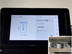 ＥＴＣ付きです。高速道路料金所での小銭の出し入れや雨天時における窓の開け閉めなどの煩わしさが解消できます。料金所の通過もスムーズで快適ですよ。 3