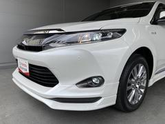 ＬＥＤヘッドランプです。十分な明るさを保ちつつも消費電力が少なく、バルブ寿命も長いのが特徴です。瞬時にＭＡＸの光量を発揮するのもＬＥＤならではです。 6