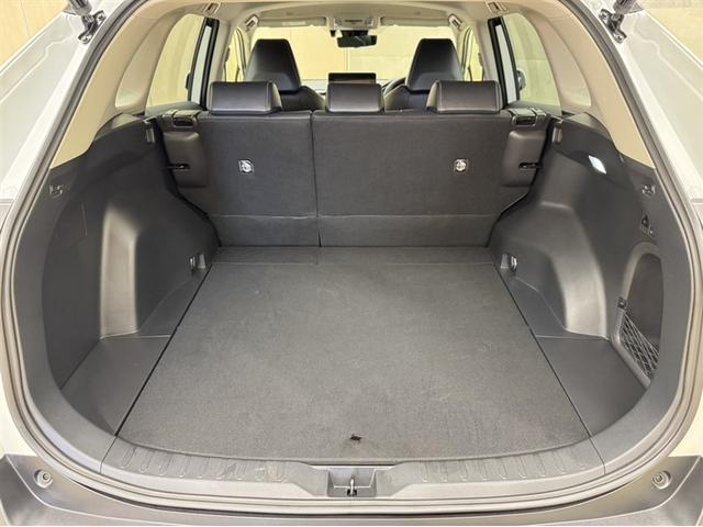 RAV4 ハイブリッドG 4WD 衝突被害軽減ブレーキ ペダル踏み間違い急発進抑制装置 ドライブレコーダー ナビ フルセグ Bluetooth 電源コンセント ETC LED シートヒーター・ベンチレーション 全周囲カメラ(32枚目)