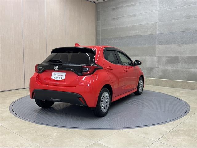 ヤリス Z 衝突被害軽減ブレーキ ペダル踏み間違い急発進抑制装置 ドライブレコーダー ナビ フルセグ Bluetooth ETC LED シートヒーター ブラインドスポットモニター 全周囲カメラ CD/DVD再生(19枚目)