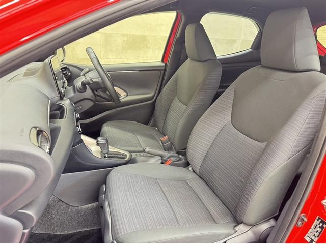 ヤリス Z 衝突被害軽減ブレーキ ペダル踏み間違い急発進抑制装置 ドライブレコーダー ナビ フルセグ Bluetooth ETC LED シートヒーター ブラインドスポットモニター 全周囲カメラ CD/DVD再生(21枚目)