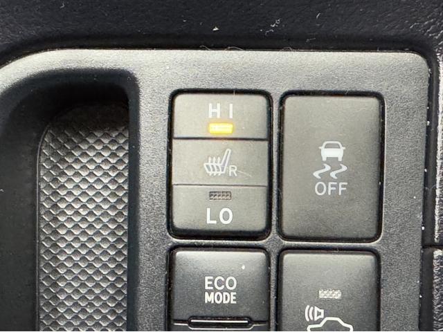 シートヒーター装備！エアコンに比べて暖まるスピードが速いので冬でも快適に過ごせます