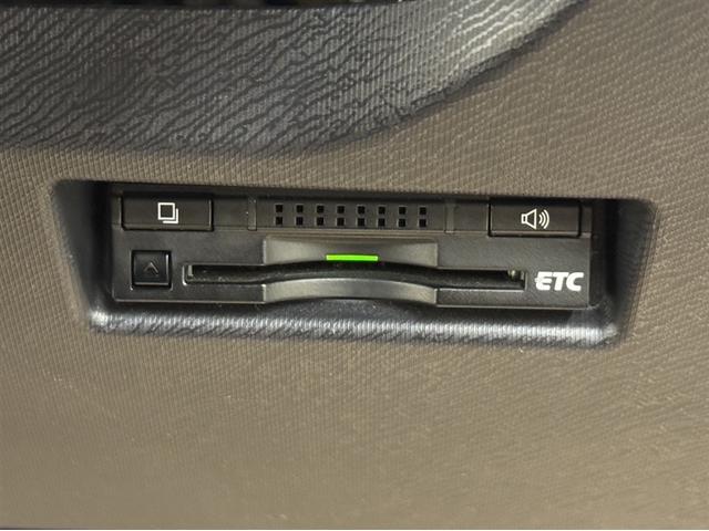 アクア S 衝突被害軽減ブレーキ ドライブレコーダー ナビ フルセグ Bluetooth バックモニター 先進ライト 車線逸脱警報 オートエアコン デュアルエアバック CD/DVD再生 横滑り防止装置(10枚目)