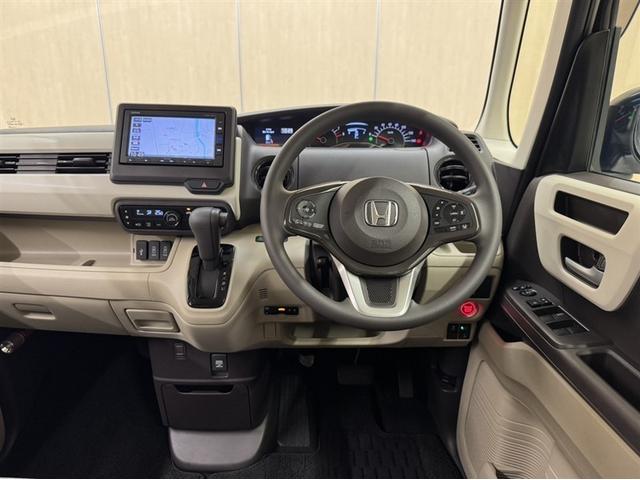 Ｎ－ＢＯＸ Ｇ・Ｌホンダセンシング　衝突被害軽減ブレーキ　ペダル踏み間違い急発進抑制装置　ナビ　バックモニター　ＥＴＣ　ＬＥＤ　ベンチシート　片側電動スライドドア　クルーズコントロール　スマートキー　オートエアコン　アイドリングストップ（6枚目）