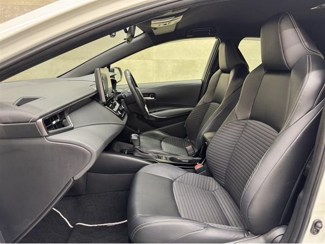 カローラツーリング ハイブリッド　ダブルバイビー　ドラレコ　ディスプレイオーディオ　バックモニター　Ｂｌｕｅｔｏｏｔｈ　ＥＴＣ　クルーズコントロール　衝突被害軽減ブレーキ　ペダル踏み間違急発進抑制装置　車線逸脱警報装置　オートハイビーム　ワンオーナー（20枚目）