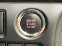 プッシュ式エンジンスタート。このボタン一つでエンジンのスタート・ストップができる便利なアイテムです。