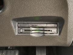 ＥＴＣ付きです。高速道路料金所での小銭の出し入れや雨天時における窓の開け閉めなどの煩わしさが解消できます。料金所の通過もスムーズで快適ですよ。 6