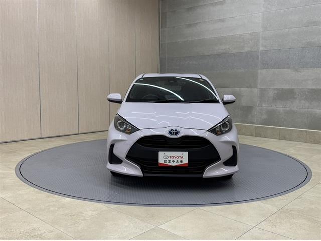 ヤリス ハイブリッドG 衝突被害軽減ブレーキ ペダル踏み間違い急発進抑制装置 ドライブレコーダー ナビ Bluetooth ETC クルーズコントロール オートエアコン スマートキー デュアル・サイドエアバック(17枚目)