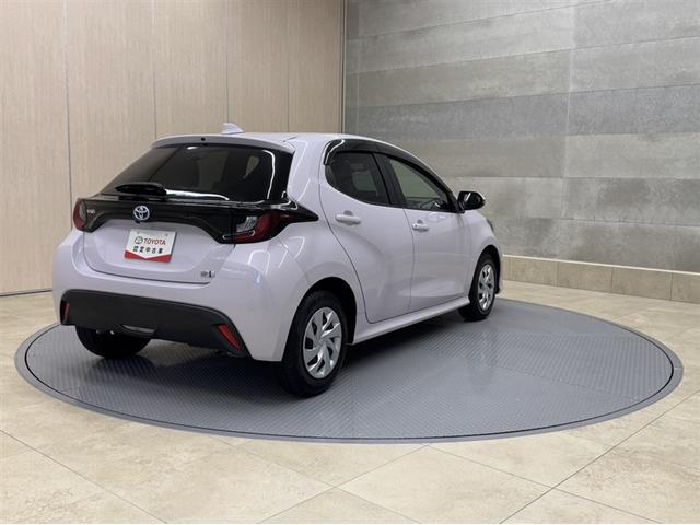 ヤリス ハイブリッドG 衝突被害軽減ブレーキ ペダル踏み間違い急発進抑制装置 ドライブレコーダー ナビ Bluetooth ETC クルーズコントロール オートエアコン スマートキー デュアル・サイドエアバック(19枚目)