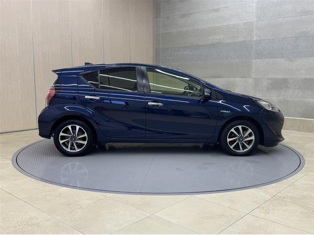 アクア Sスタイルブラック 衝突被害軽減ブレーキ ナビ フルセグ Bluetooth ETC バックモニター 先進ライト 車線逸脱警報 スマートキー オートエアコン デュアルエアバック CD/DV再生 社外アルミ 横滑り防止装置(15枚目)