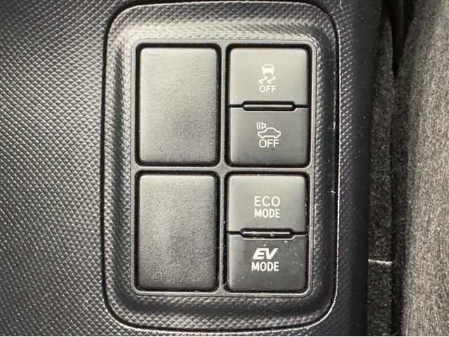 アクア Sスタイルブラック 衝突被害軽減ブレーキ ナビ フルセグ Bluetooth ETC バックモニター 先進ライト 車線逸脱警報 スマートキー オートエアコン デュアルエアバック CD/DV再生 社外アルミ 横滑り防止装置(23枚目)