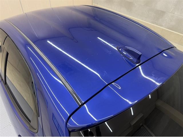 ヤリス ハイブリッドG 全周囲モニター ETC2.0 ディスプレイオーディオ ナビ Bluetooth ディスクプレーヤー クルーズコントロール 衝突被害軽減ブレーキ ペダル踏間違急発進抑制装置 車線逸脱警 オートハイビーム(26枚目)