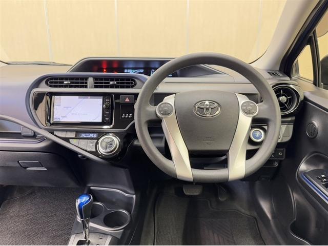 アクア Ｓ　衝突被害軽減ブレーキ　車線逸脱警報装置　オートハイビーム　フルセグ内蔵メモリーナビ　ＤＶＤ再生　Ｂｌｕｅｔｏｏｔｈ　バックモニター　スマートキー　ワンオーナー　整備記録簿　ＬＥＤライト＆フォグランプ（6枚目）