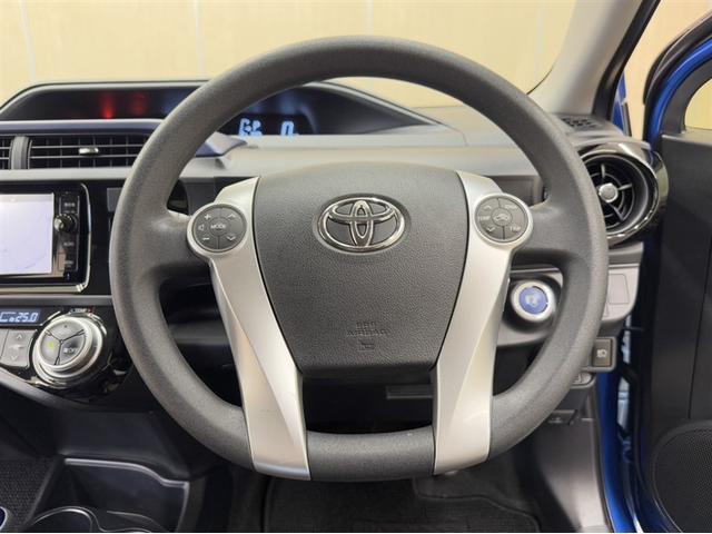 アクア Ｓ　衝突被害軽減ブレーキ　車線逸脱警報装置　オートハイビーム　フルセグ内蔵メモリーナビ　ＤＶＤ再生　Ｂｌｕｅｔｏｏｔｈ　バックモニター　スマートキー　ワンオーナー　整備記録簿　ＬＥＤライト＆フォグランプ（7枚目）