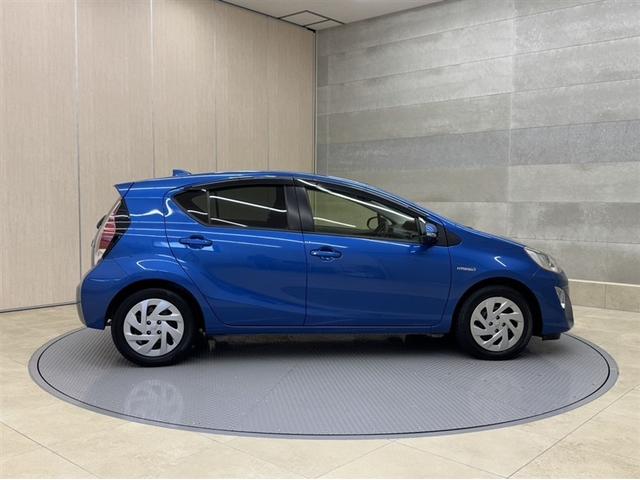 アクア Ｓ　衝突被害軽減ブレーキ　車線逸脱警報装置　オートハイビーム　フルセグ内蔵メモリーナビ　ＤＶＤ再生　Ｂｌｕｅｔｏｏｔｈ　バックモニター　スマートキー　ワンオーナー　整備記録簿　ＬＥＤライト＆フォグランプ（14枚目）