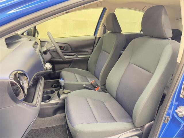 アクア Ｓ　衝突被害軽減ブレーキ　車線逸脱警報装置　オートハイビーム　フルセグ内蔵メモリーナビ　ＤＶＤ再生　Ｂｌｕｅｔｏｏｔｈ　バックモニター　スマートキー　ワンオーナー　整備記録簿　ＬＥＤライト＆フォグランプ（17枚目）