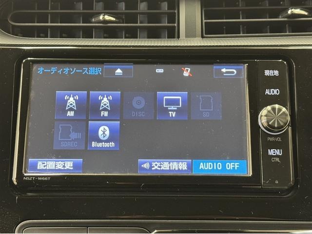 アクア Sスタイルブラック 衝突被害軽減ブレーキ ペダル踏み間違い急発進抑制装置 ナビ フルセグ Bluetooth ワンオーナー 先進ライト 車線逸脱警報 オートエアコン スマートキー CD/DVD再生 デュアルエアバック(8枚目)