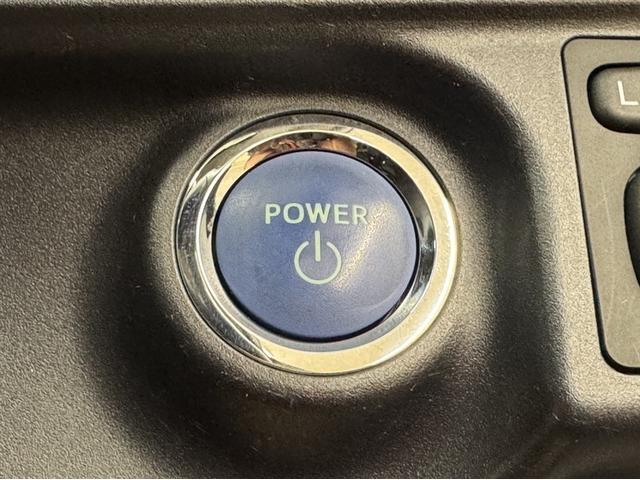 アクア Sスタイルブラック 衝突被害軽減ブレーキ ペダル踏み間違い急発進抑制装置 ナビ フルセグ Bluetooth ワンオーナー 先進ライト 車線逸脱警報 オートエアコン スマートキー CD/DVD再生 デュアルエアバック(11枚目)