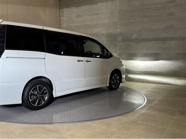 ノア Ｓｉ　ダブルバイビーＩＩＩ　衝突被害軽減ブレーキ　ペダル踏み間違い急発進抑制装置　ドライブレコーダー　ナビ　フルセグ　Ｂｌｕｅｔｏｏｔｈ　後席モニター　ＥＴＣ　ＬＥＤ　両側電動スライドドア　クルーズコントロール　オートエアコン（15枚目）