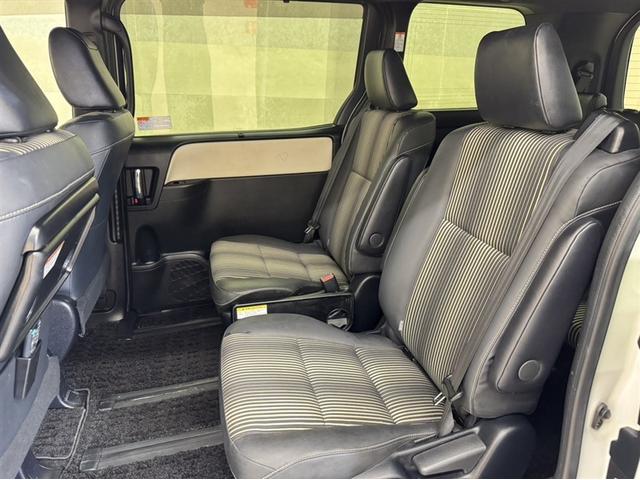 ノア Ｓｉ　ダブルバイビーＩＩＩ　衝突被害軽減ブレーキ　ペダル踏み間違い急発進抑制装置　ドライブレコーダー　ナビ　フルセグ　Ｂｌｕｅｔｏｏｔｈ　後席モニター　ＥＴＣ　ＬＥＤ　両側電動スライドドア　クルーズコントロール　オートエアコン（22枚目）