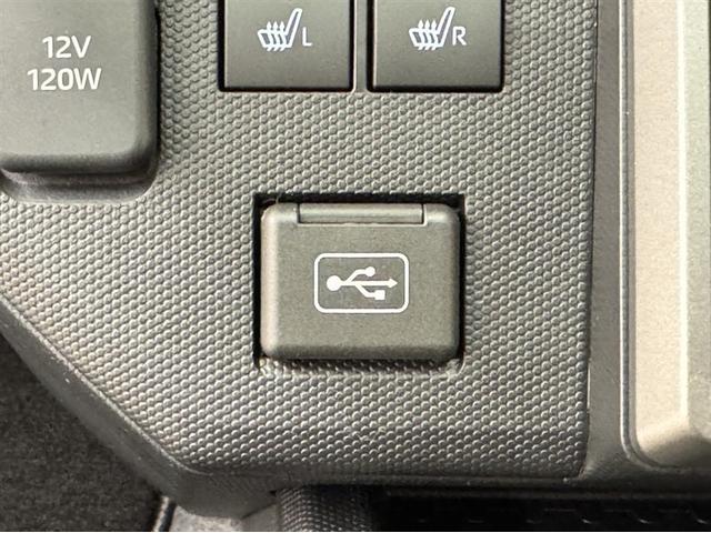 タフト Ｇ　クロムベンチャー　届出済未使用車　衝突被害軽減ブレーキ　ペダル踏み間違い急発進抑制装置　新品純正メモリーナビ　フルセグ　Ｂｌｕｅｔｏｏｔｈ　シートヒーター　バックモニター　サンルーフ　クルーズコントロール　ＣＤ／ＤＶＤ（9枚目）