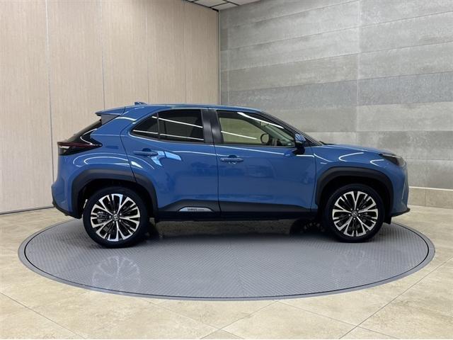 ヤリスクロス Ｚ　ディスプレイオーディオ　Ｂｌｕｅｔｏｏｔｈ　バックモニター　シートヒーター　クルーズコントロール　イモビライザー　衝突被害軽減ブレーキ　ペダル踏み間違急発進抑制装置　車線逸脱警報装置　オートハイビーム（15枚目）