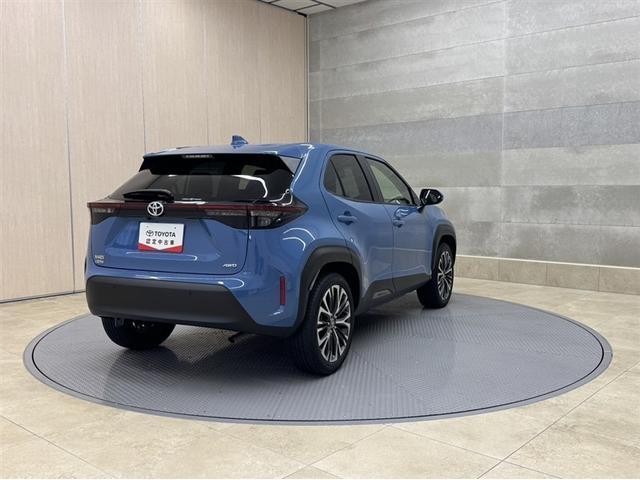 ヤリスクロス Ｚ　ディスプレイオーディオ　Ｂｌｕｅｔｏｏｔｈ　バックモニター　シートヒーター　クルーズコントロール　イモビライザー　衝突被害軽減ブレーキ　ペダル踏み間違急発進抑制装置　車線逸脱警報装置　オートハイビーム（16枚目）