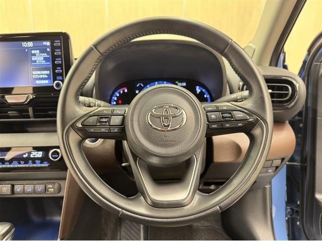 ヤリスクロス Ｚ　ディスプレイオーディオ　Ｂｌｕｅｔｏｏｔｈ　バックモニター　シートヒーター　クルーズコントロール　イモビライザー　衝突被害軽減ブレーキ　ペダル踏み間違急発進抑制装置　車線逸脱警報装置　オートハイビーム（24枚目）