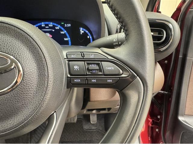 ヤリスクロス Ｚ　衝突被害軽減ブレーキ　ペダル踏み間違い急発進抑制装置　ディスプレイオーディオ　Ｂｌｕｅｔｏｏｔｈ　シートヒーター　ブラインドスポットモニター　ＬＥＤ　クルーズコントロール　バックモニター　パワーシート（8枚目）