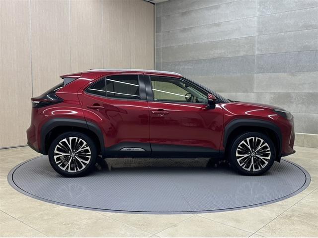 ヤリスクロス Ｚ　衝突被害軽減ブレーキ　ペダル踏み間違い急発進抑制装置　ディスプレイオーディオ　Ｂｌｕｅｔｏｏｔｈ　シートヒーター　ブラインドスポットモニター　ＬＥＤ　クルーズコントロール　バックモニター　パワーシート（16枚目）