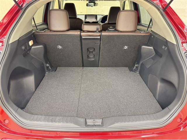 ヤリスクロス Ｚ　衝突被害軽減ブレーキ　ペダル踏み間違い急発進抑制装置　ディスプレイオーディオ　Ｂｌｕｅｔｏｏｔｈ　シートヒーター　ブラインドスポットモニター　ＬＥＤ　クルーズコントロール　バックモニター　パワーシート（29枚目）