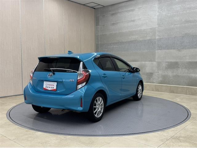 アクア Ｓ　衝突被害軽減ブレーキ　ナビ　フルセグ　Ｂｌｕｅｔｏｏｔｈ　ＥＴＣ　バックモニター　クルーズコントロール　先進ライト　車線逸脱警報　スマートキー　オートエアコン　ＣＤ／ＤＶＤ再生　記録簿　横滑防止装置（17枚目）