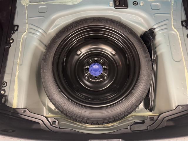 アクア Ｓ　衝突被害軽減ブレーキ　ナビ　フルセグ　Ｂｌｕｅｔｏｏｔｈ　ＥＴＣ　バックモニター　クルーズコントロール　先進ライト　車線逸脱警報　スマートキー　オートエアコン　ＣＤ／ＤＶＤ再生　記録簿　横滑防止装置（18枚目）