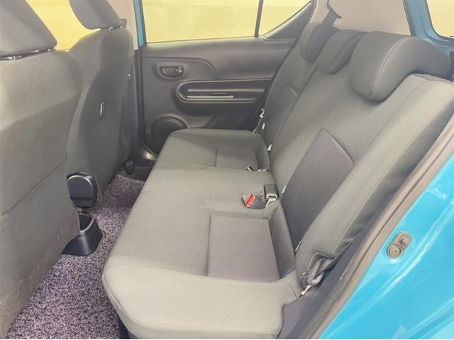 アクア Ｓ　衝突被害軽減ブレーキ　ナビ　フルセグ　Ｂｌｕｅｔｏｏｔｈ　ＥＴＣ　バックモニター　クルーズコントロール　先進ライト　車線逸脱警報　スマートキー　オートエアコン　ＣＤ／ＤＶＤ再生　記録簿　横滑防止装置（20枚目）