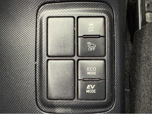 アクア Ｓ　衝突被害軽減ブレーキ　ナビ　フルセグ　Ｂｌｕｅｔｏｏｔｈ　ＥＴＣ　バックモニター　クルーズコントロール　先進ライト　車線逸脱警報　スマートキー　オートエアコン　ＣＤ／ＤＶＤ再生　記録簿　横滑防止装置（23枚目）