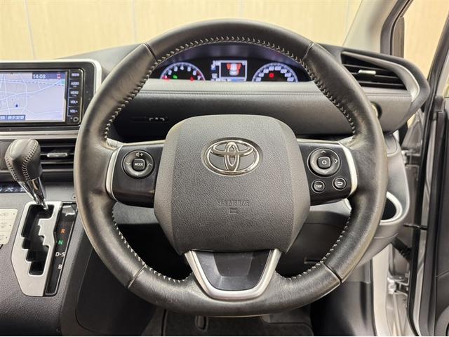 シエンタ G セーフティーエディション 衝突被害軽減ブレーキ ペダル踏み間違い急発進抑制装置 ナビ ワンセグ Bluetooth LED 全周囲カメラ 両側電動スライドドア アイドリングストップ オートエアコン 3列シート スマートキー(7枚目)