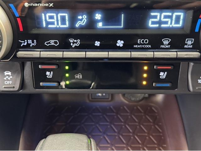 ＲＡＶ４ ハイブリッドＧ　４ＷＤ　衝突被害軽減ブレーキ　ペダル踏み間違い急発進抑制装置　電源コンセント　寒冷地仕様　ナビ　フルセグ　Ｂｌｕｅｔｏｏｔｈ　シートヒーター　全周囲カメラ　ブラインドスポットモニター　ＥＴＣ　ＬＥＤ（13枚目）