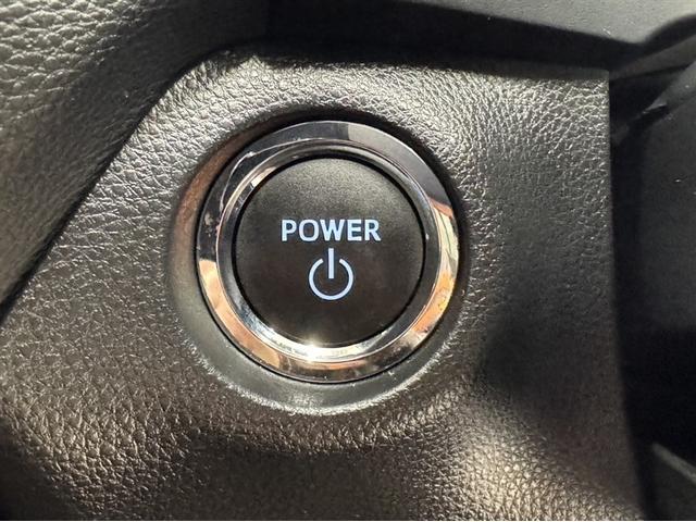 ＲＡＶ４ ハイブリッドＧ　４ＷＤ　衝突被害軽減ブレーキ　ペダル踏み間違い急発進抑制装置　電源コンセント　寒冷地仕様　ナビ　フルセグ　Ｂｌｕｅｔｏｏｔｈ　シートヒーター　全周囲カメラ　ブラインドスポットモニター　ＥＴＣ　ＬＥＤ（16枚目）